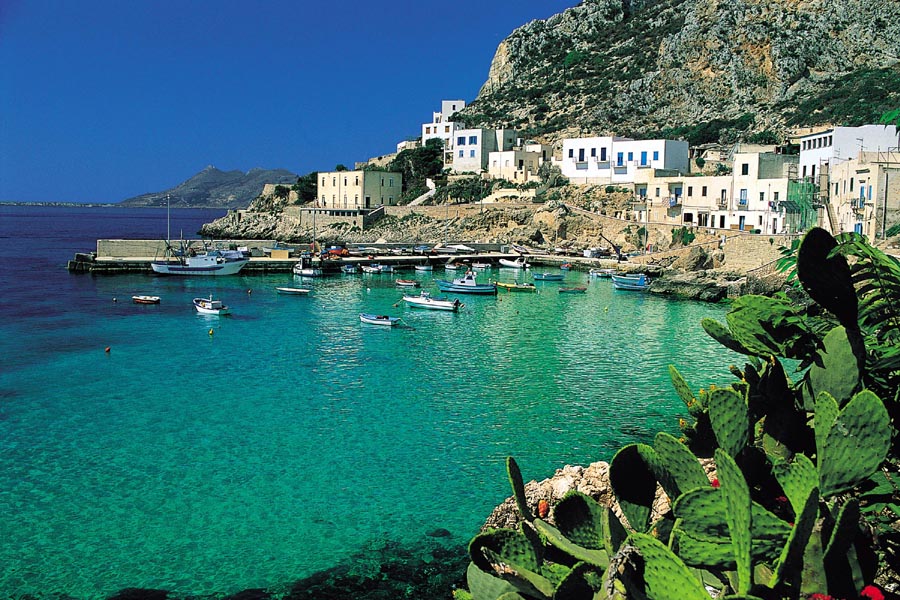 Domenica con Legambiente pulizia di Cala del Genovese e passeggiata ecologica nell’isola di Levanzo