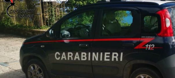 L’intervento dei carabinieri sventa un furto in corso