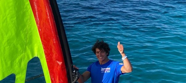 Società Canottieri Marsala: Silvio Catalano conquista l’oro, l’argento e il bronzo ai Mondiali Windsurfer 2022