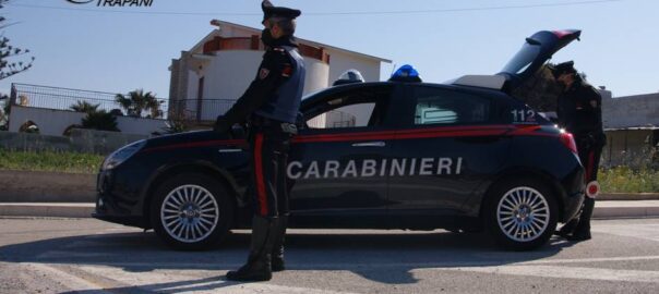 Soggetto agli arresti domiciliari aggredisce i Carabinieri che lo controllano. Arrestato