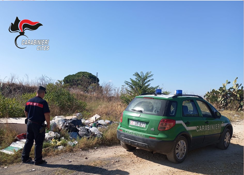 Contrasto all’abbandono dei rifiuti su strada: Carabinieri forestali individuano presunti responsabili di dieci discariche nel territorio trapanese