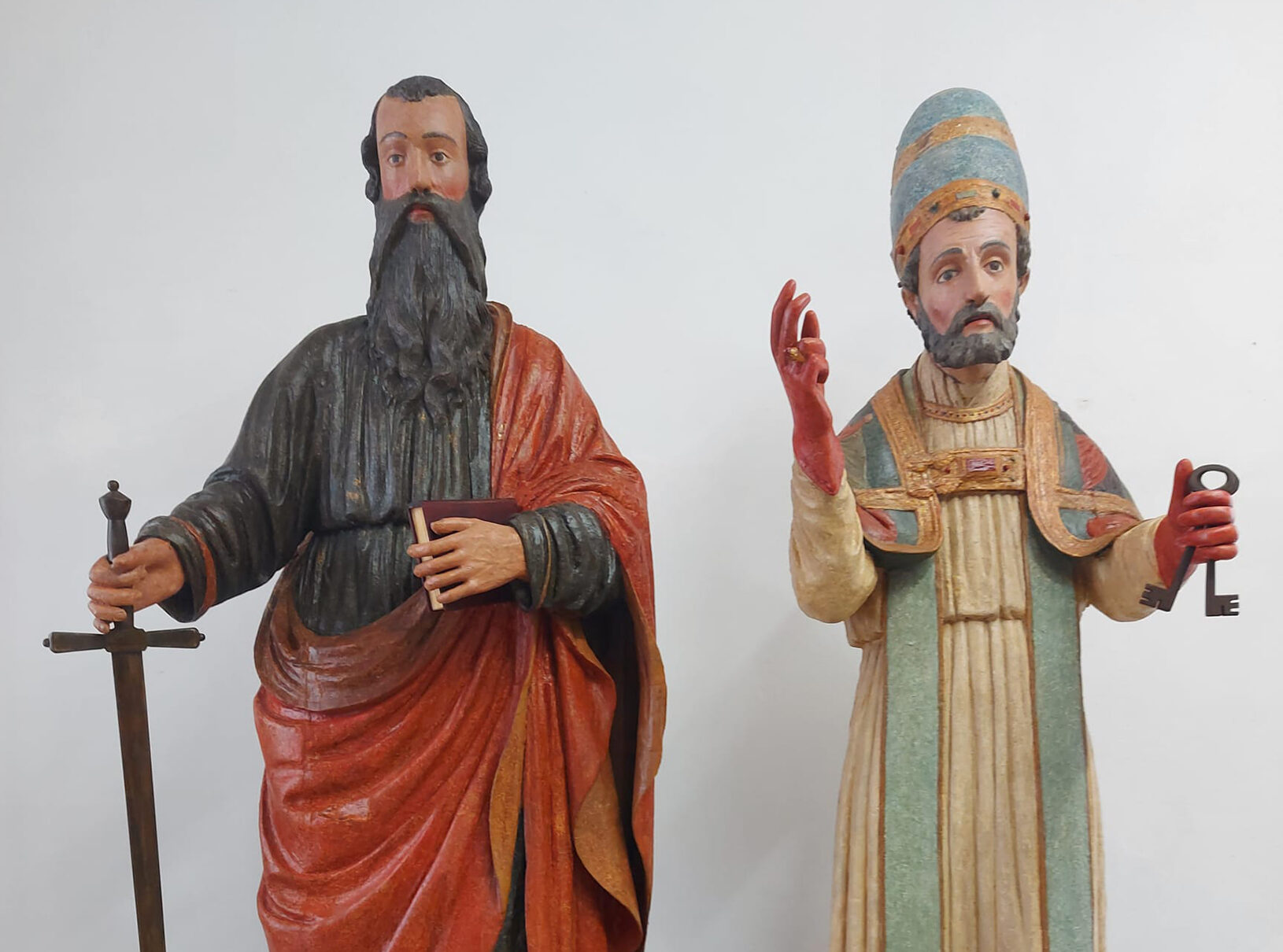 Restaurate a Marsala due statue dei SS. Pietro e Paolo del XVI Secolo