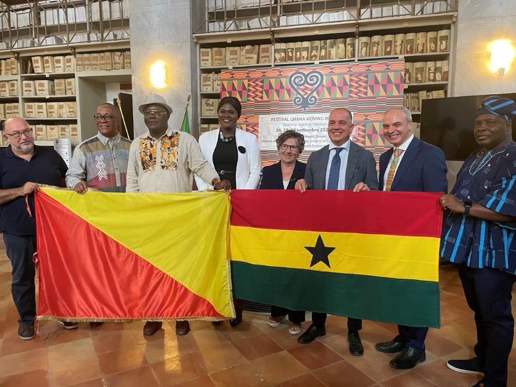 Le radici ghanesi e siciliane unite a Palermo nel Festival Ghana Moving Roots. Mostre, sfilate e spettacoli per il gemellaggio tra le città di Sekondi Takoradi e Palermo